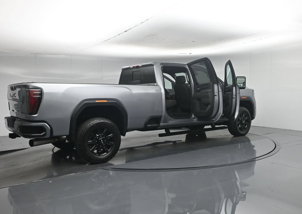 Used 2025 GMC Sierra 3500 AT4 w/ AT4 Premium Plus Package AWD/4WD image 6
