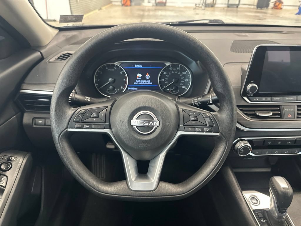 Used 2025 Nissan Altima 2.5 SV AWD/4WD image 7