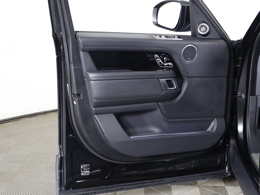 Used 2021 Land Rover Range Rover SV Autobiography Dynamic image 29