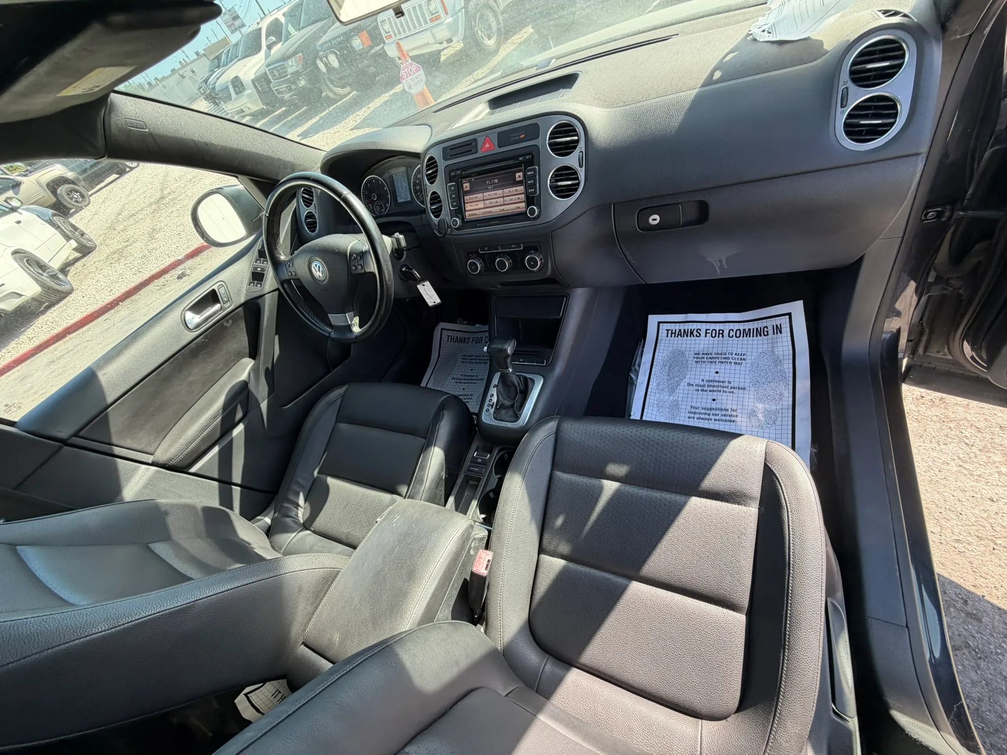 Used 2010 Volkswagen Tiguan S FWD image 7