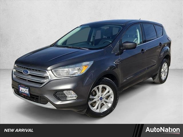 Used 2017 Ford Escape SE image 1