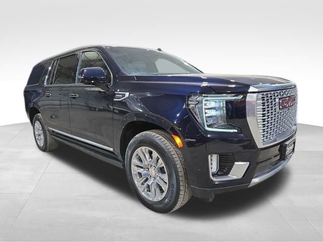 Used 2024 GMC Yukon XL Denali w/ Advanced Technology Package image 1
