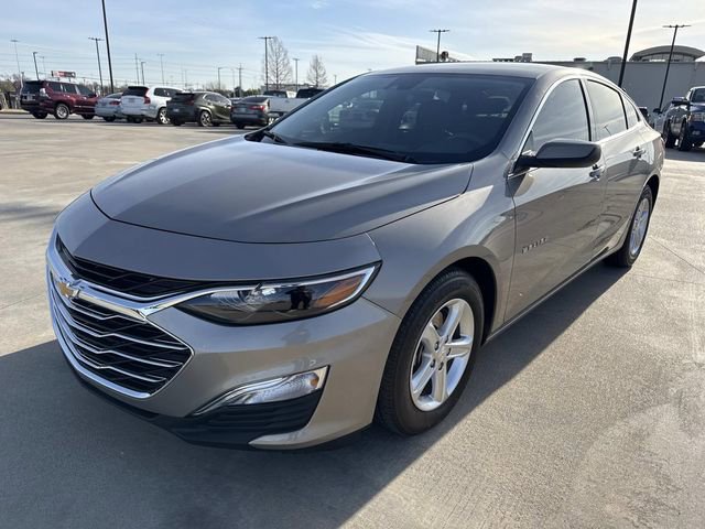 Used 2025 Chevrolet Malibu LS image 3