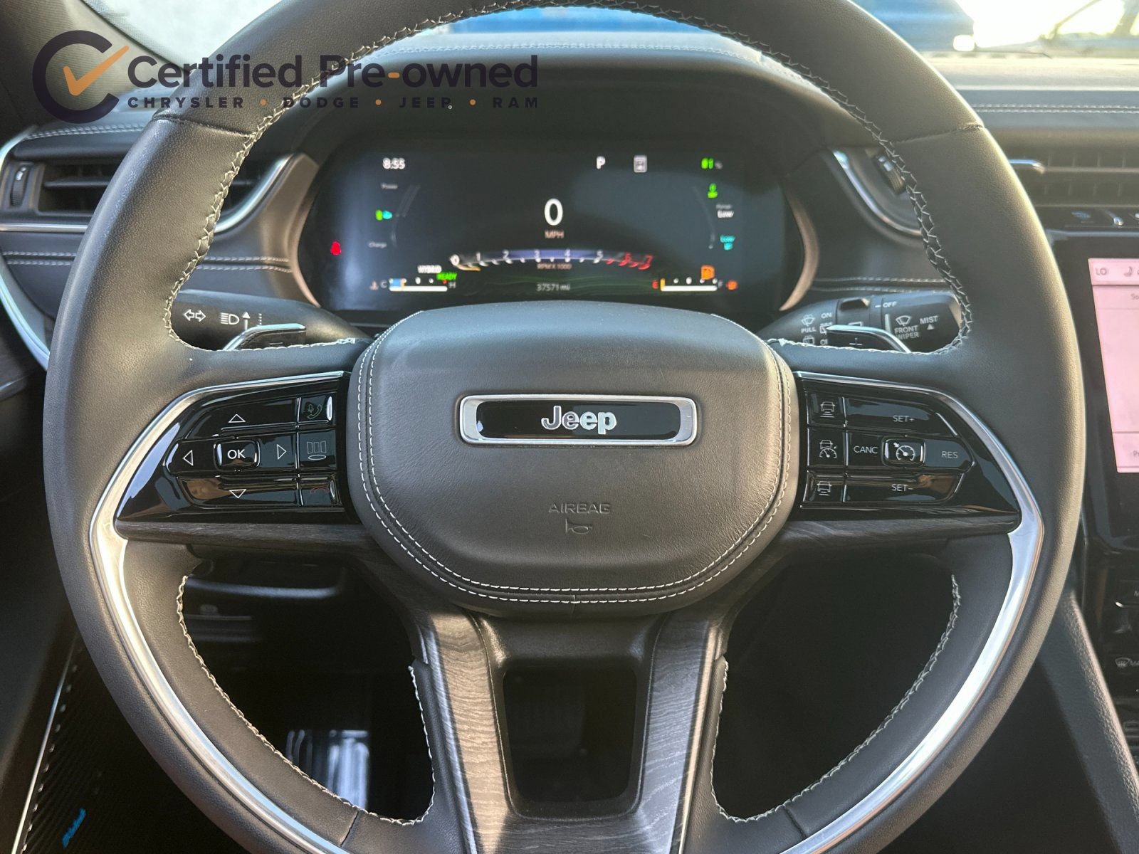 Used 2023 Jeep Grand Cherokee Overland AWD/4WD image 25