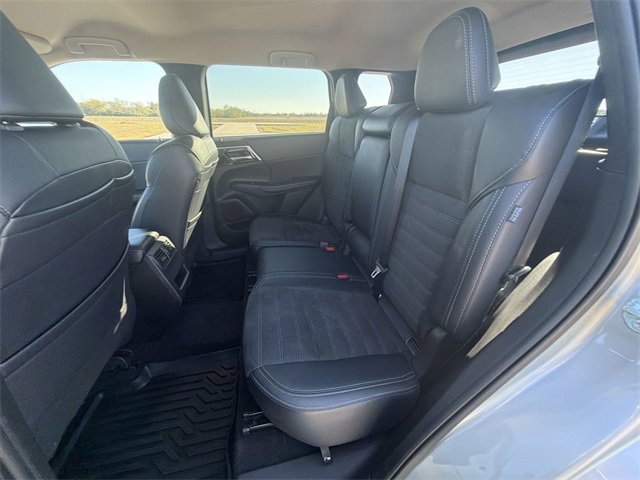 Used 2024 Mitsubishi Outlander SE image 24