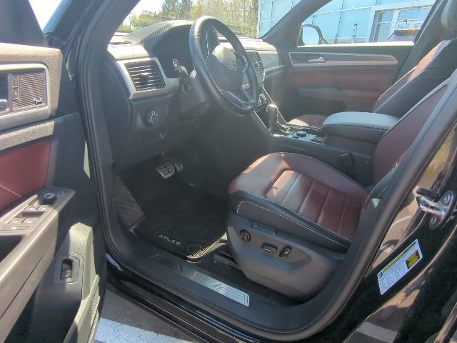Used 2022 Volkswagen Atlas Cross Sport SEL Premium R-Line AWD/4WD image 7