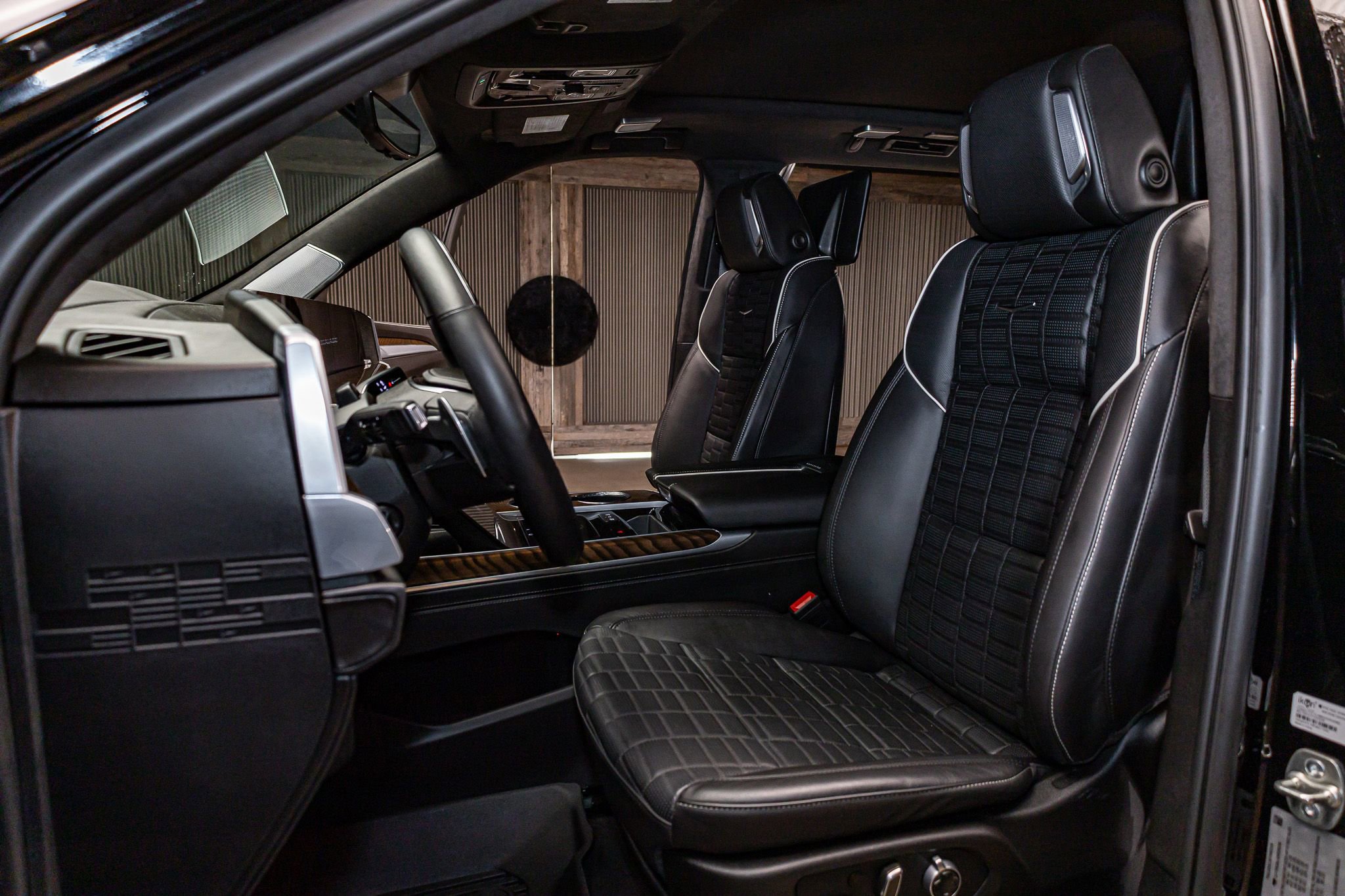 Used 2025 Cadillac Escalade Sport Platinum AWD/4WD image 20