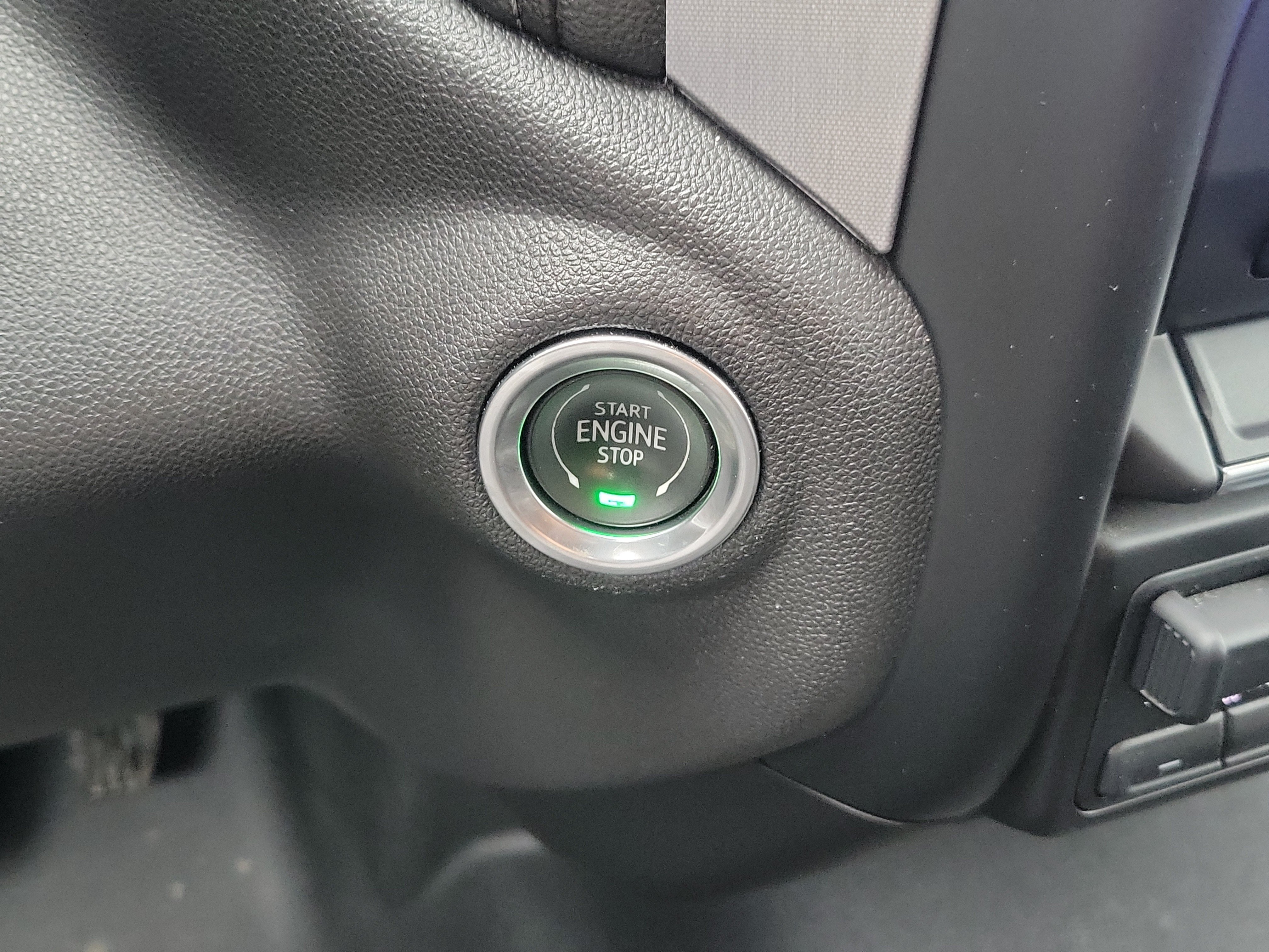 Used 2022 GMC Sierra 1500 SLT AWD/4WD image 29