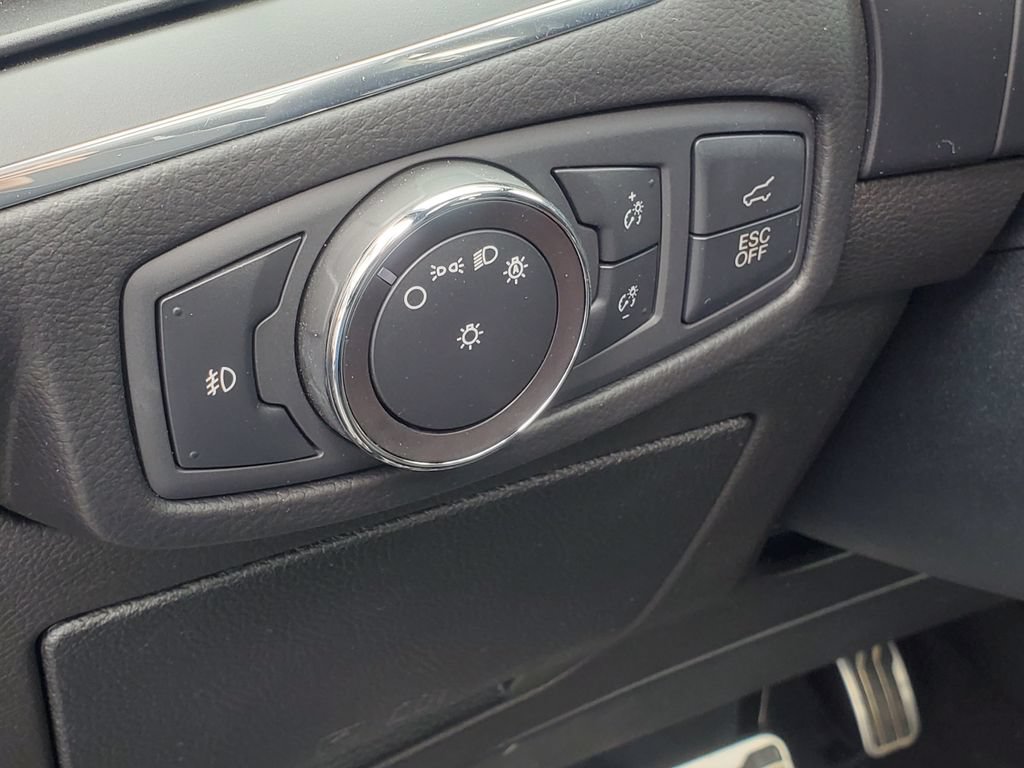 Used 2019 Ford Edge ST w/ Equipment Group 401A AWD/4WD image 11