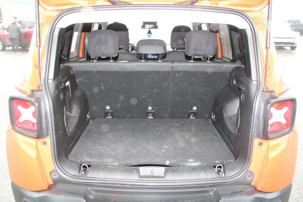 Used 2019 Jeep Renegade Latitude image 13