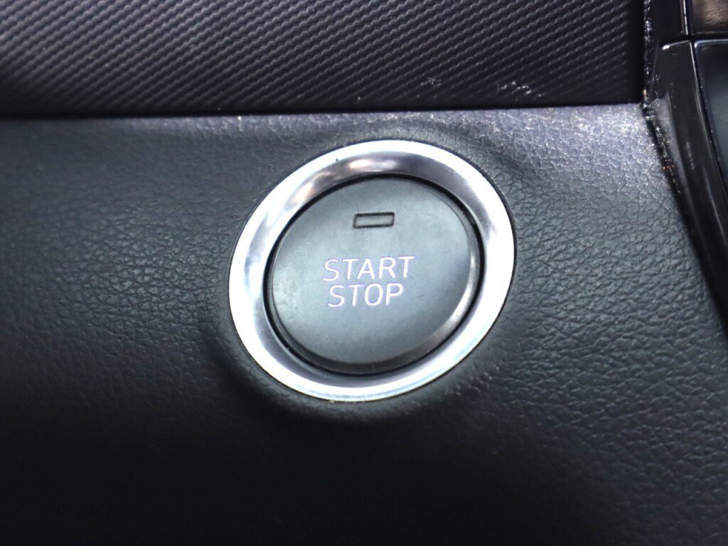 Used 2020 Hyundai Ioniq Limited image 24