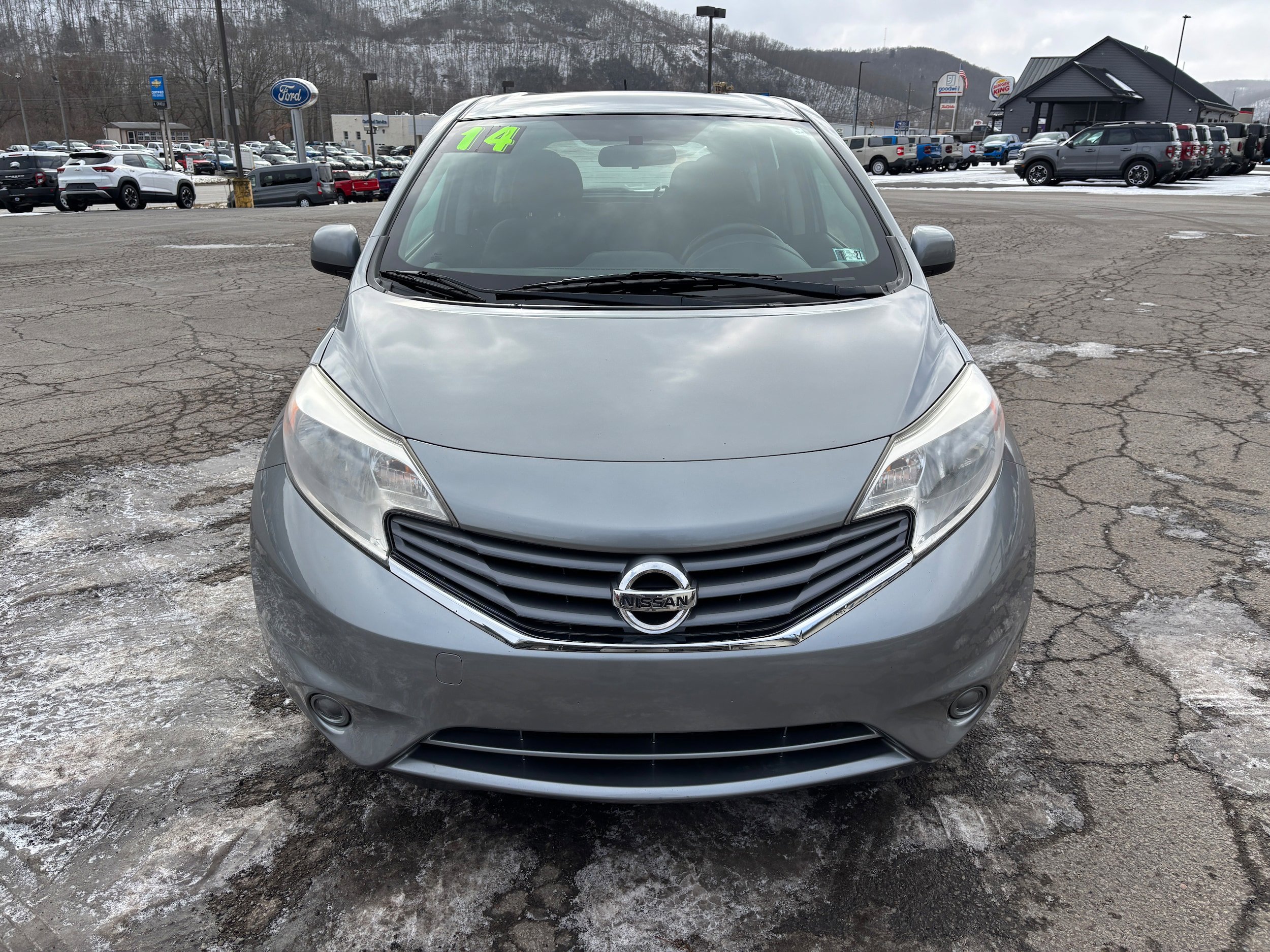 Used 2014 Nissan Versa Note SV FWD image 2