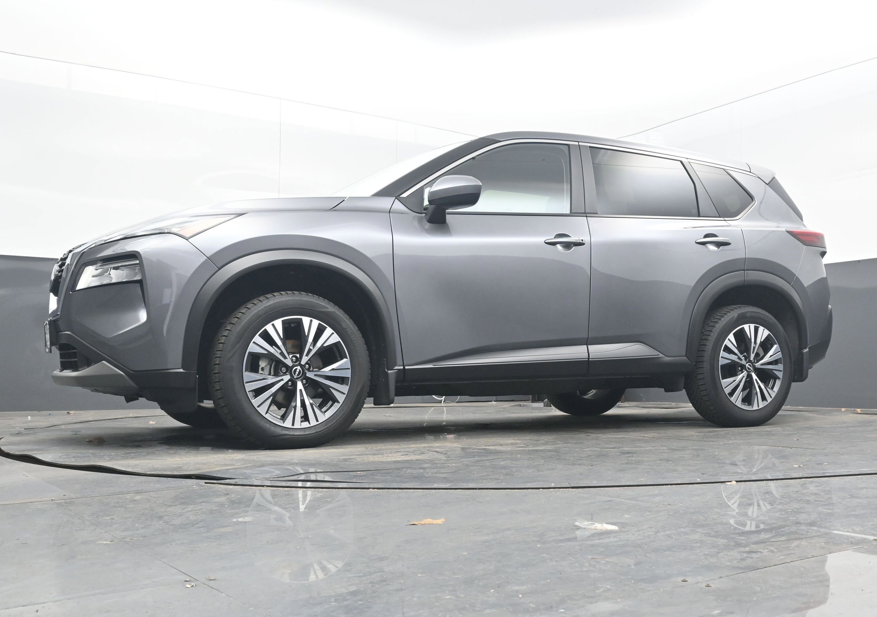 Certified 2023 Nissan Rogue SV image 24