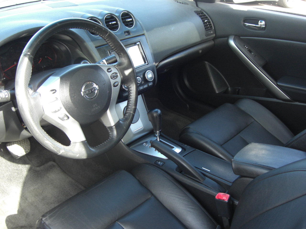 Used 2008 Nissan Altima 3.5 SE w/ Premium Pkg image 6