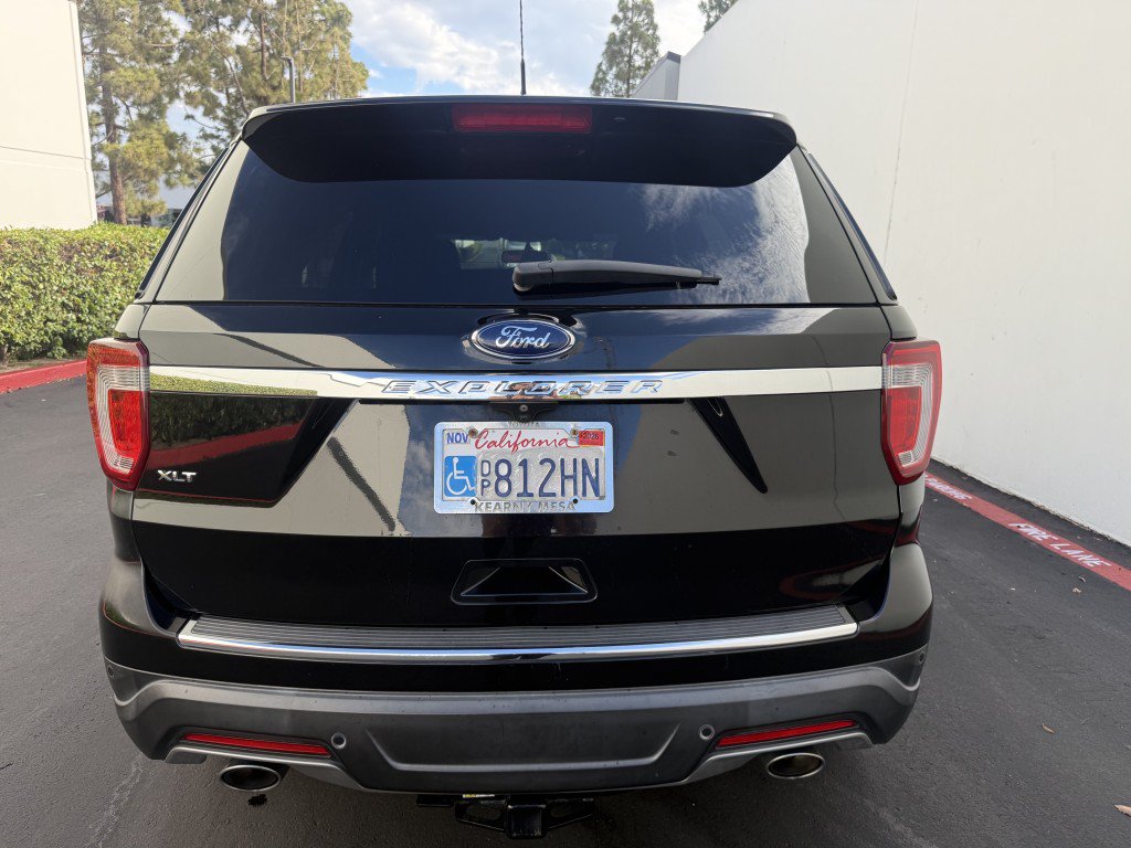 Used 2018 Ford Explorer XLT w/ Equipment Group 201A FWD image 9