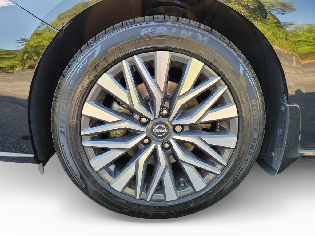 Used 2024 Nissan Altima 2.5 SV FWD image 25