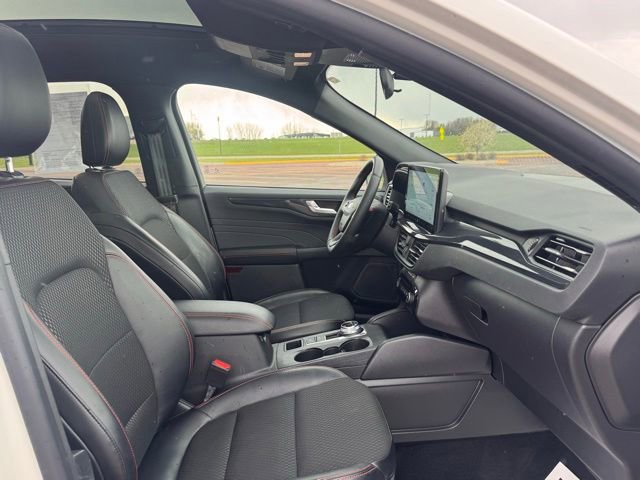 Used 2024 Ford Escape ST-Line w/ Tech Pack #1 AWD/4WD image 22