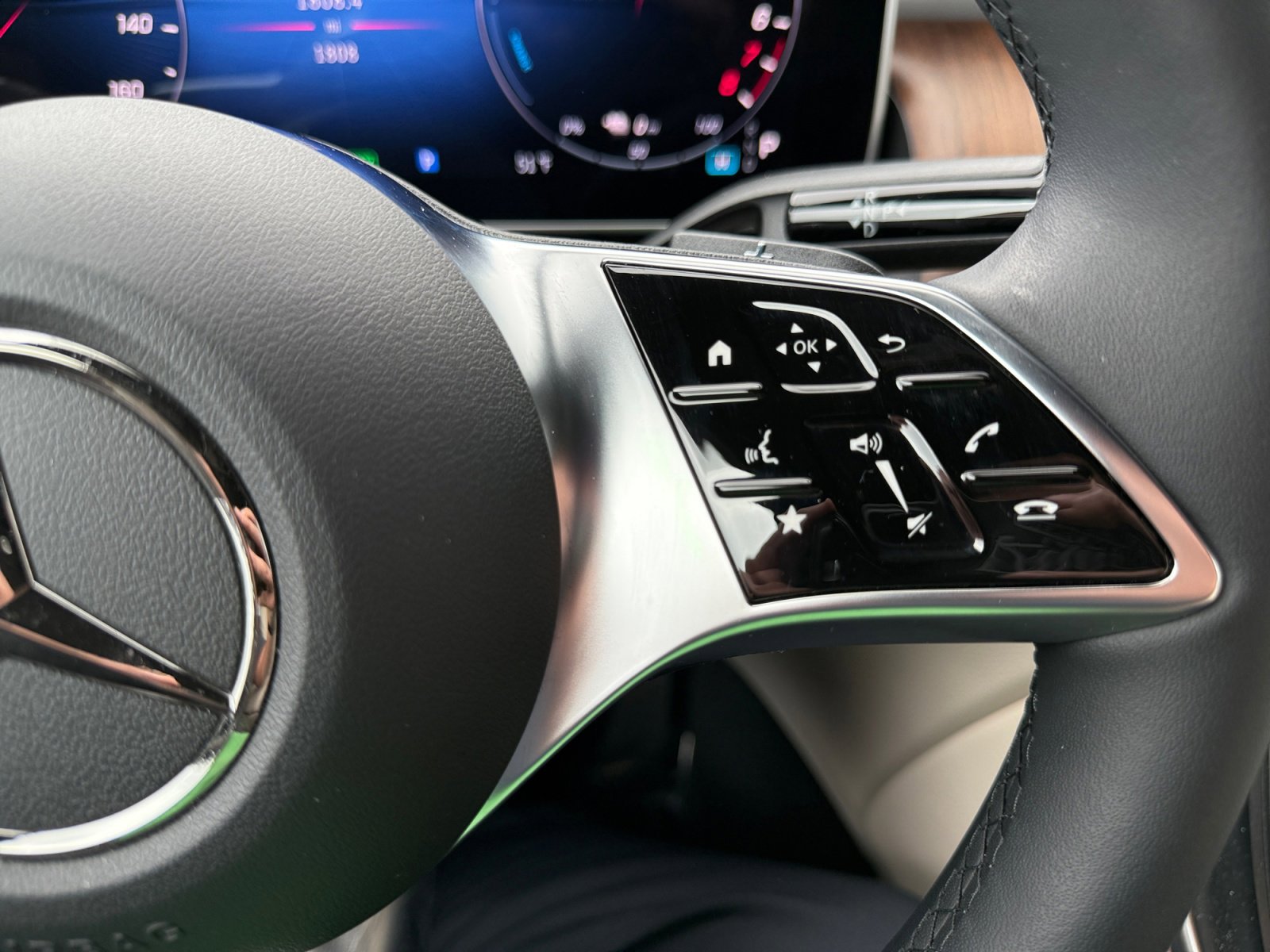 Certified 2026 Mercedes-Benz GLC 350e 4MATIC image 32