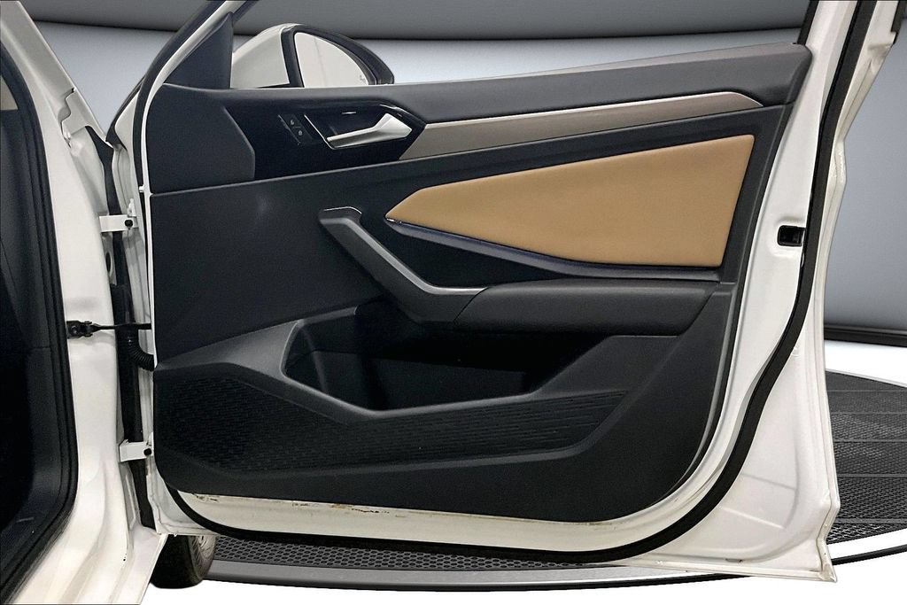 Used 2020 Volkswagen Jetta SEL Premium FWD image 28