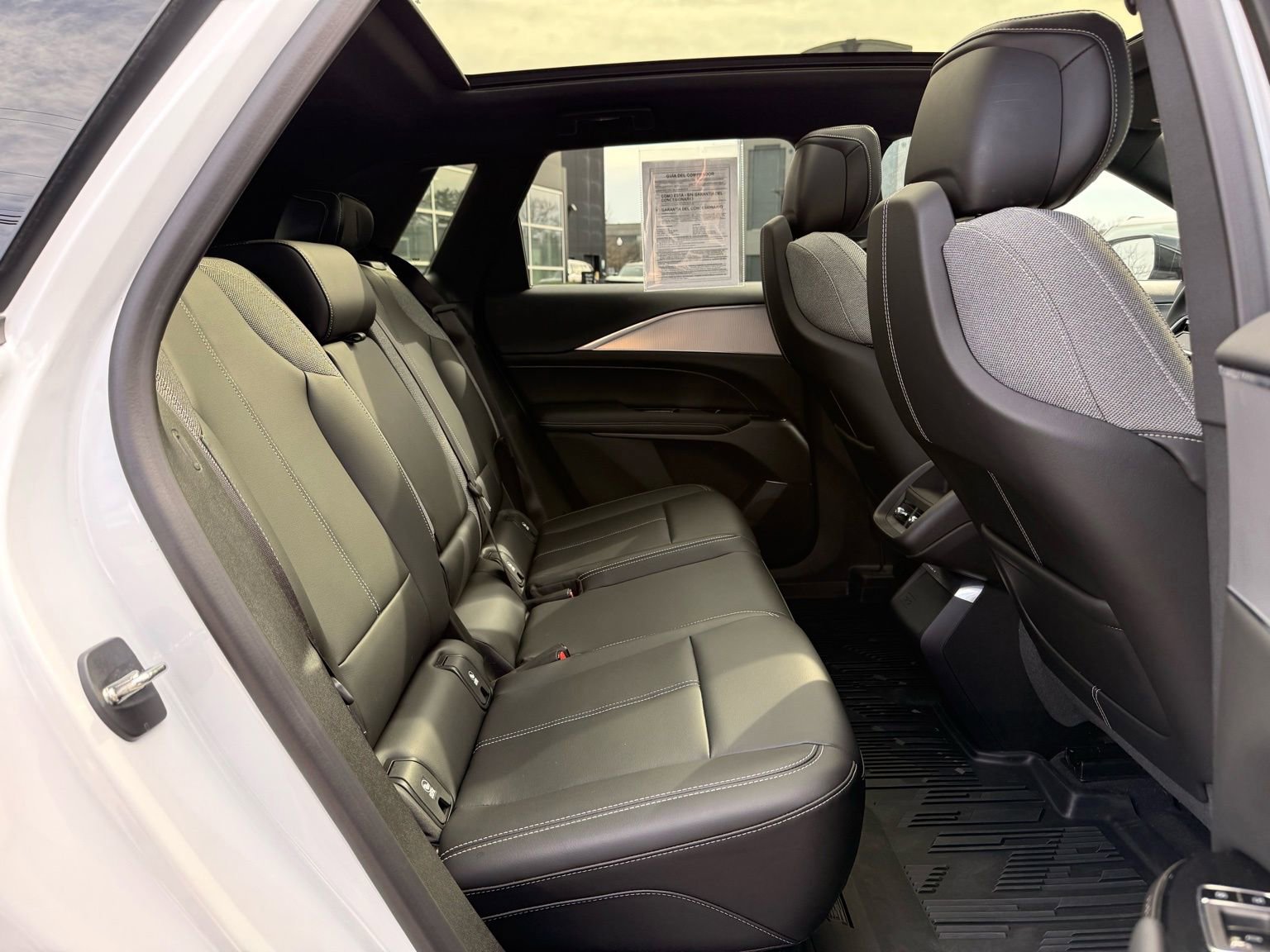 Used 2024 Cadillac Lyriq Tech image 35