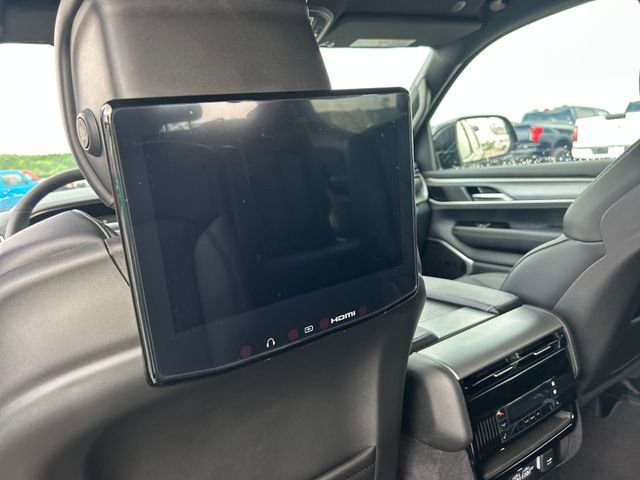 New 2025 Jeep Wagoneer Series III w/ Rear Seat Video Group 1 image 43