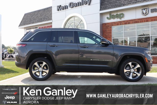 New 2025 Jeep Grand Cherokee Limited w/ Luxury Tech Group II image 1