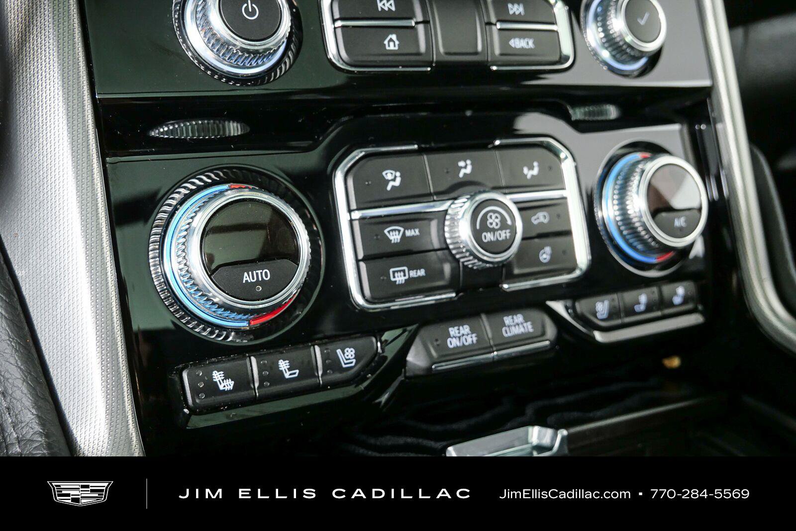 Used 2023 GMC Yukon XL Denali w/ Denali Reserve Package AWD/4WD image 17