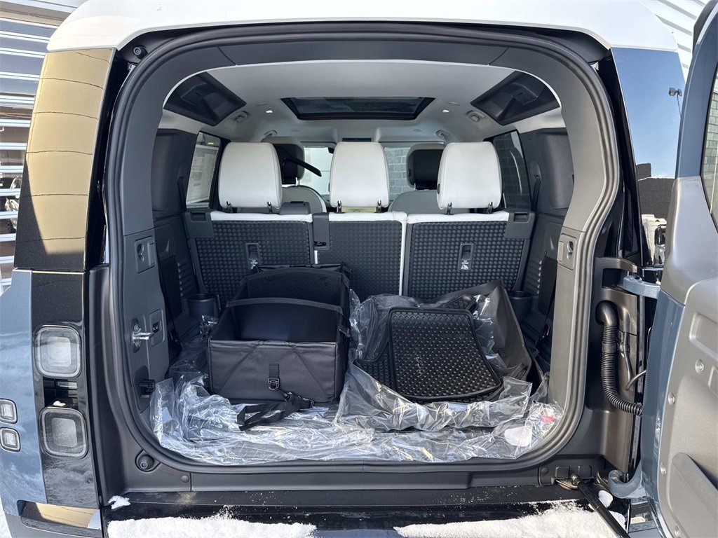 New 2026 Land Rover Defender 110 S image 6