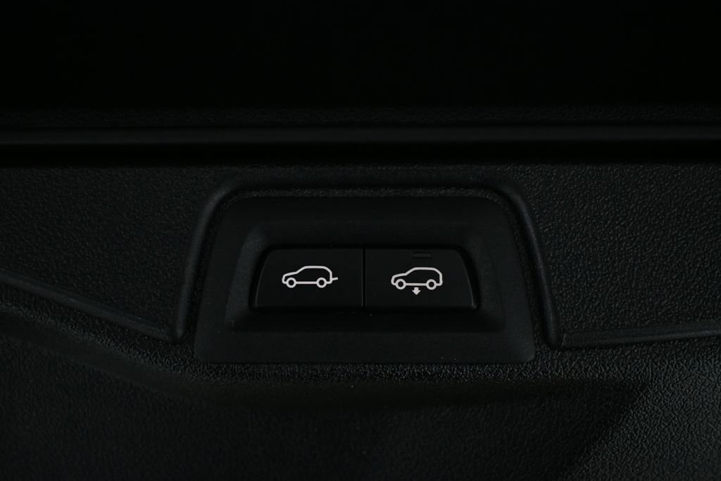 Used 2022 BMW X7 xDrive40i w/ Premium Package image 30