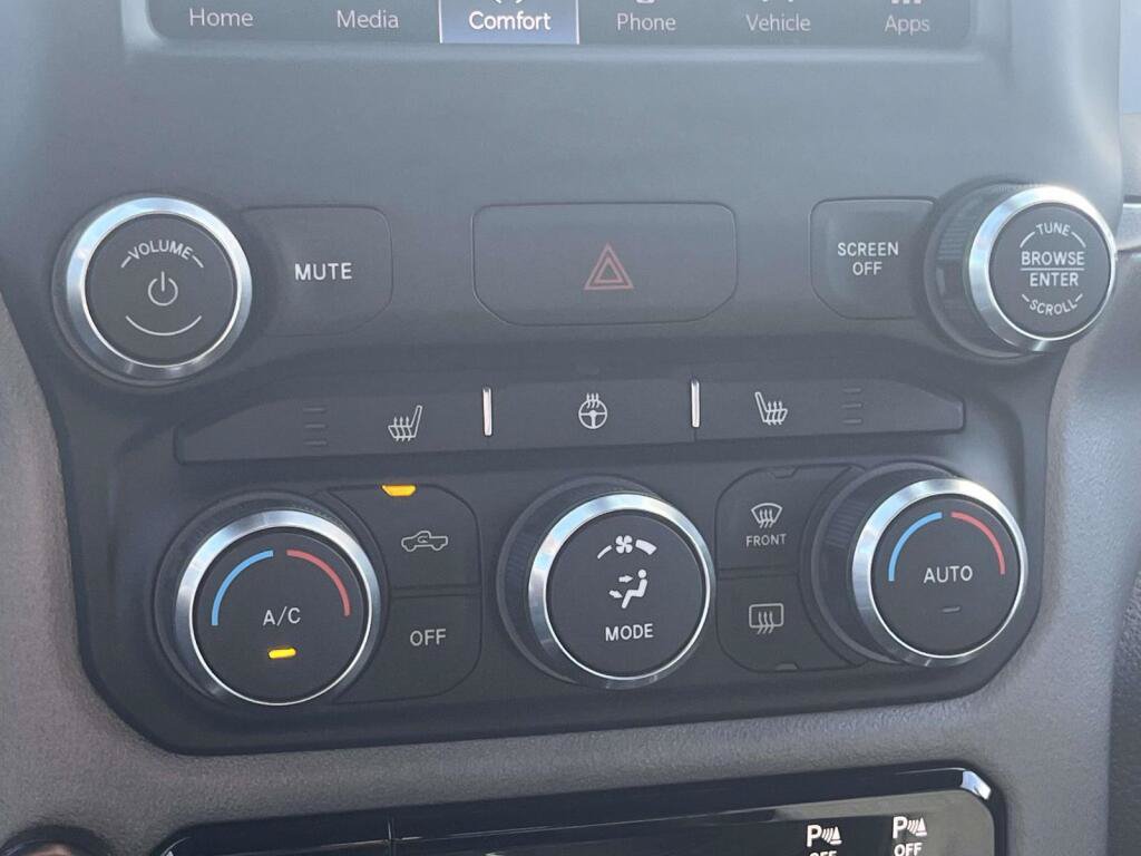 Used 2022 RAM 1500 Big Horn AWD/4WD image 29