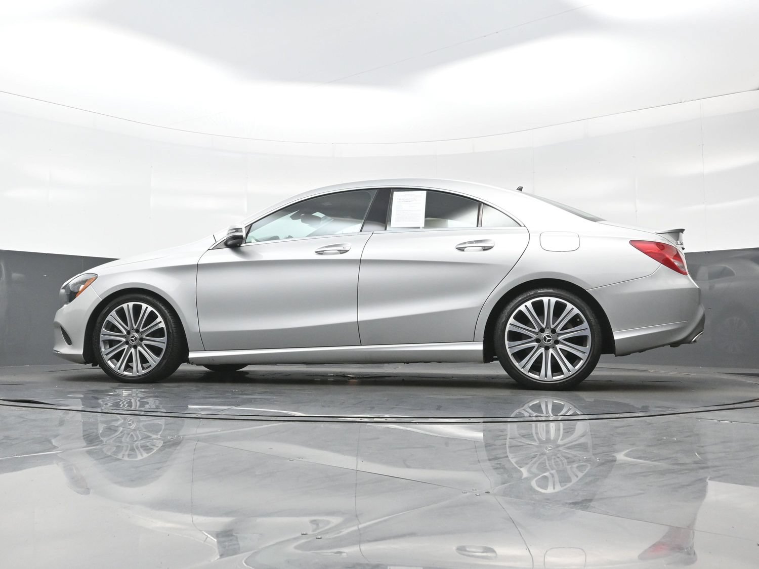 Used 2018 Mercedes-Benz CLA 250 image 24