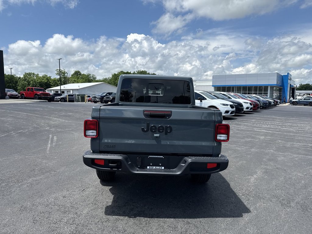 New 2026 Jeep Gladiator Sport AWD/4WD image 18