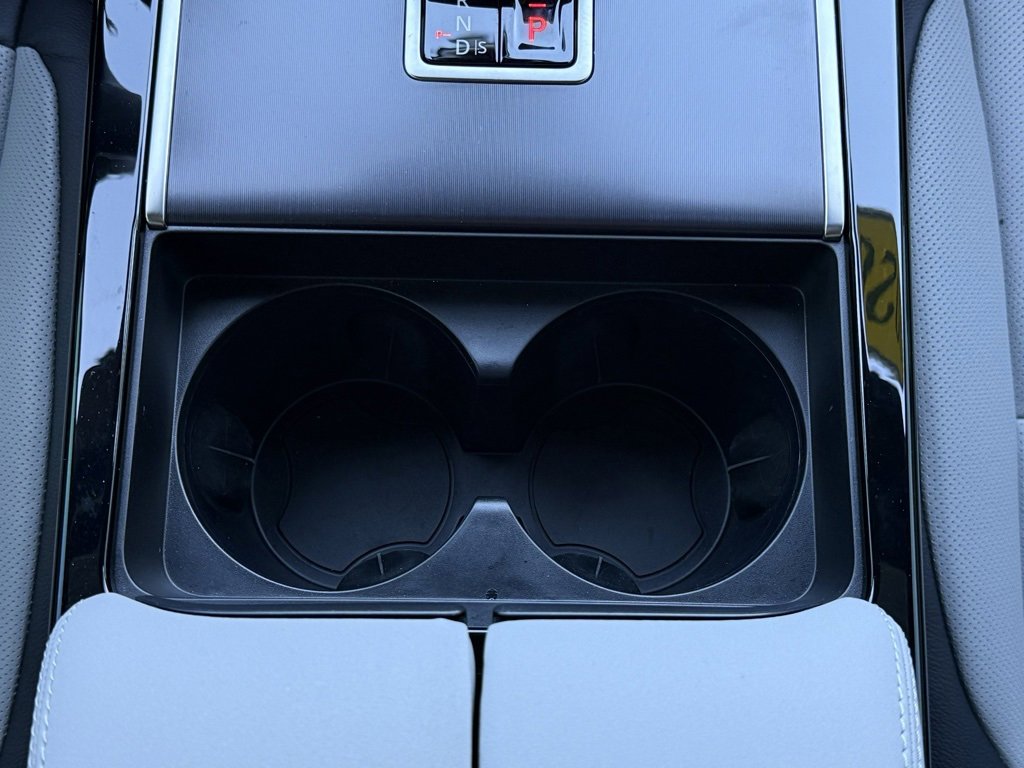 Certified 2026 Land Rover Range Rover Evoque Dynamic SE image 21