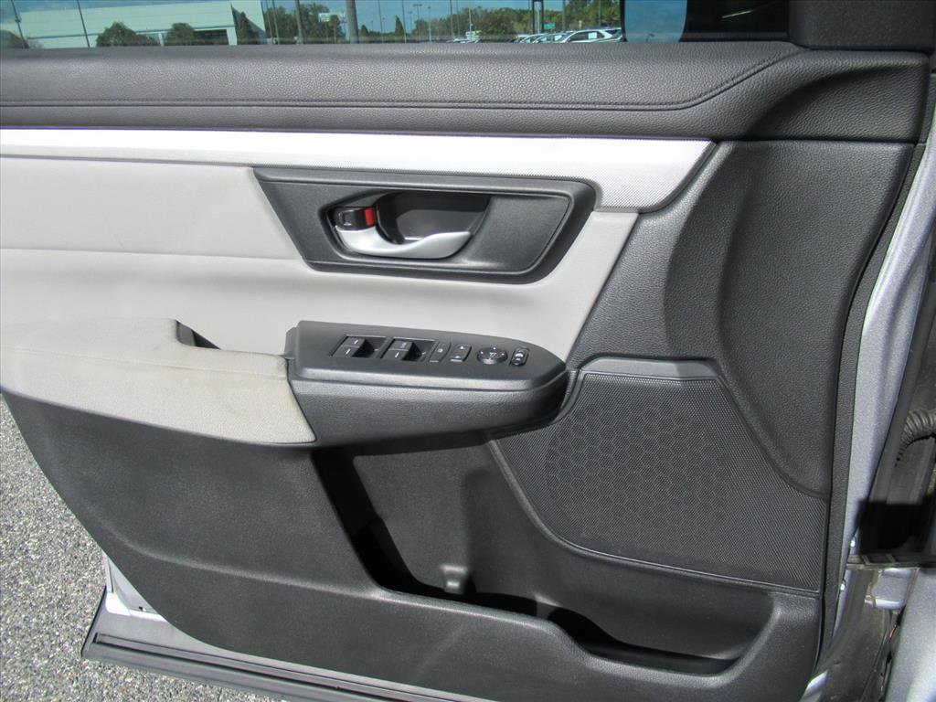 Used 2017 Honda CR-V LX image 17