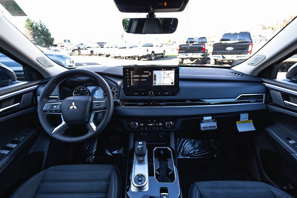 New 2026 Mitsubishi Outlander SE AWD/4WD image 25
