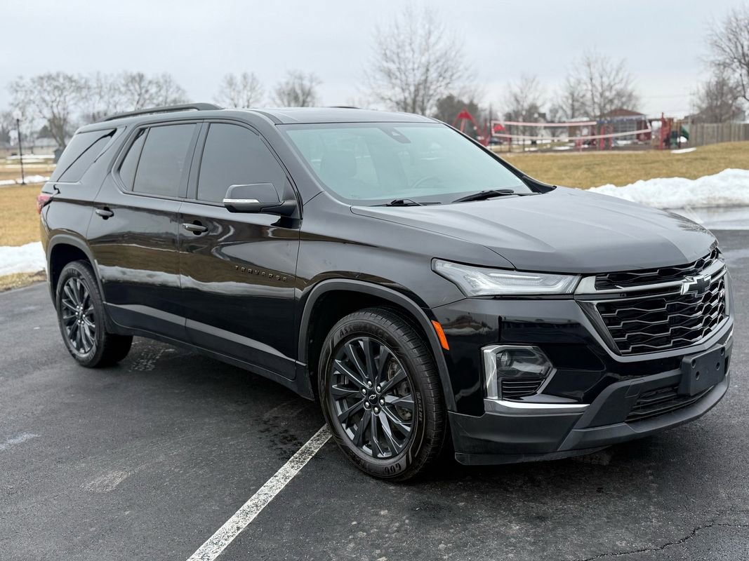 Used 2022 Chevrolet Traverse RS image 3