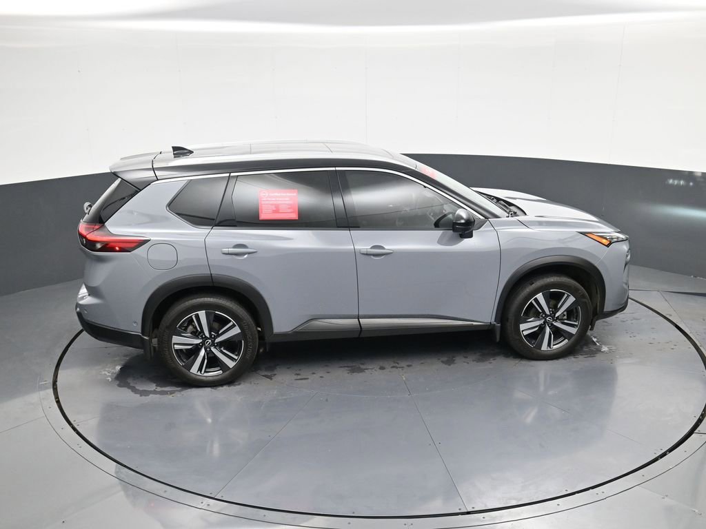 Used 2025 Nissan Rogue SL w/ SL Premium Package FWD image 30