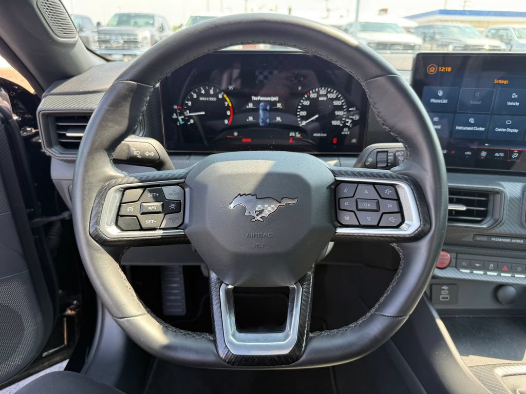 Used 2025 Ford Mustang GT RWD image 17
