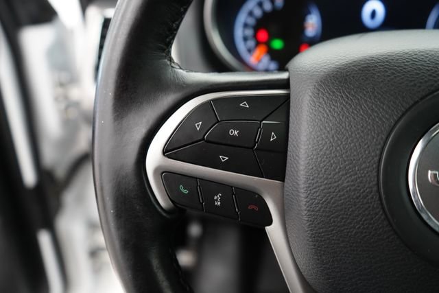 Used 2020 Jeep Grand Cherokee Altitude image 17