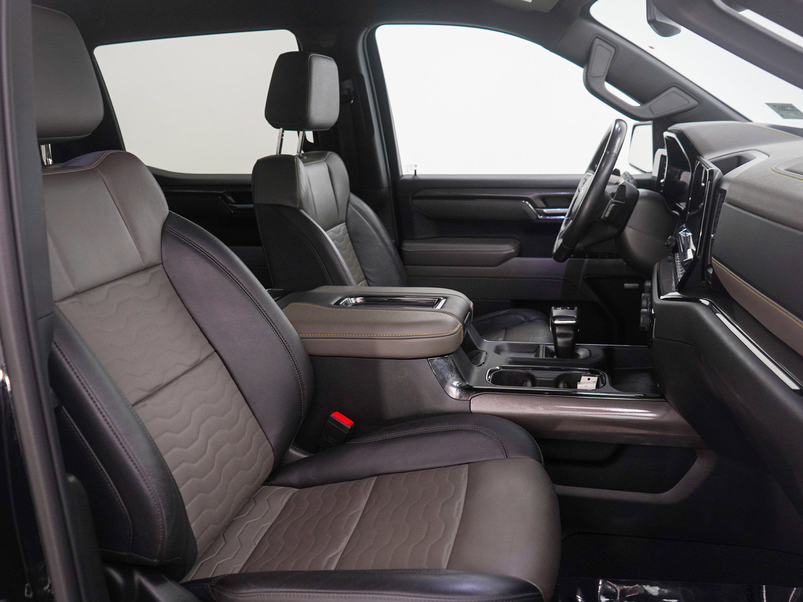 Used 2022 Chevrolet Silverado 1500 ZR2 image 11