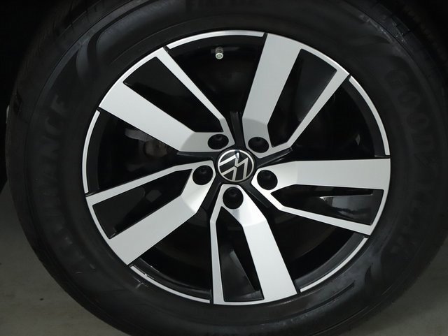 Used 2023 Volkswagen Atlas SE image 40