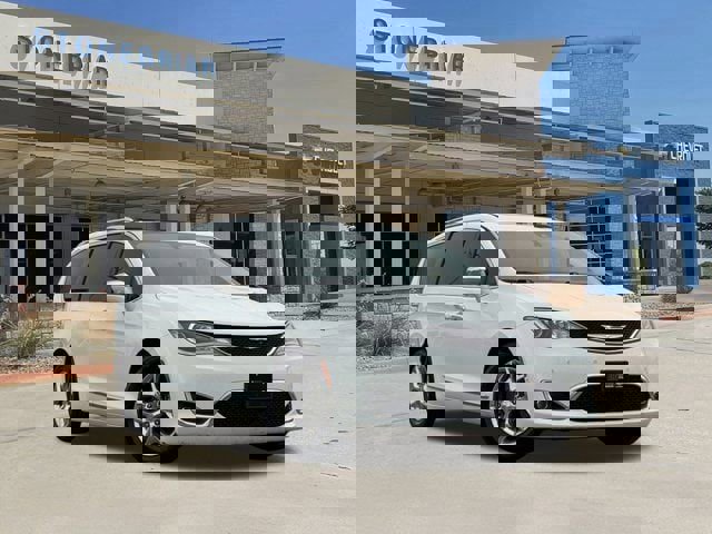 Used 2018 Chrysler Pacifica Limited w/ Advanced Safetytec Group