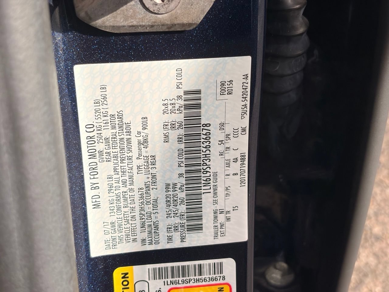 Used 2017 Lincoln Continental Select FWD image 31