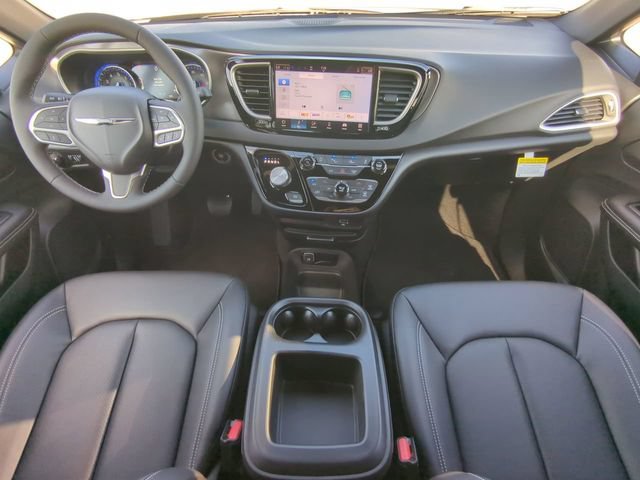 New 2026 Chrysler Voyager LX FWD image 18