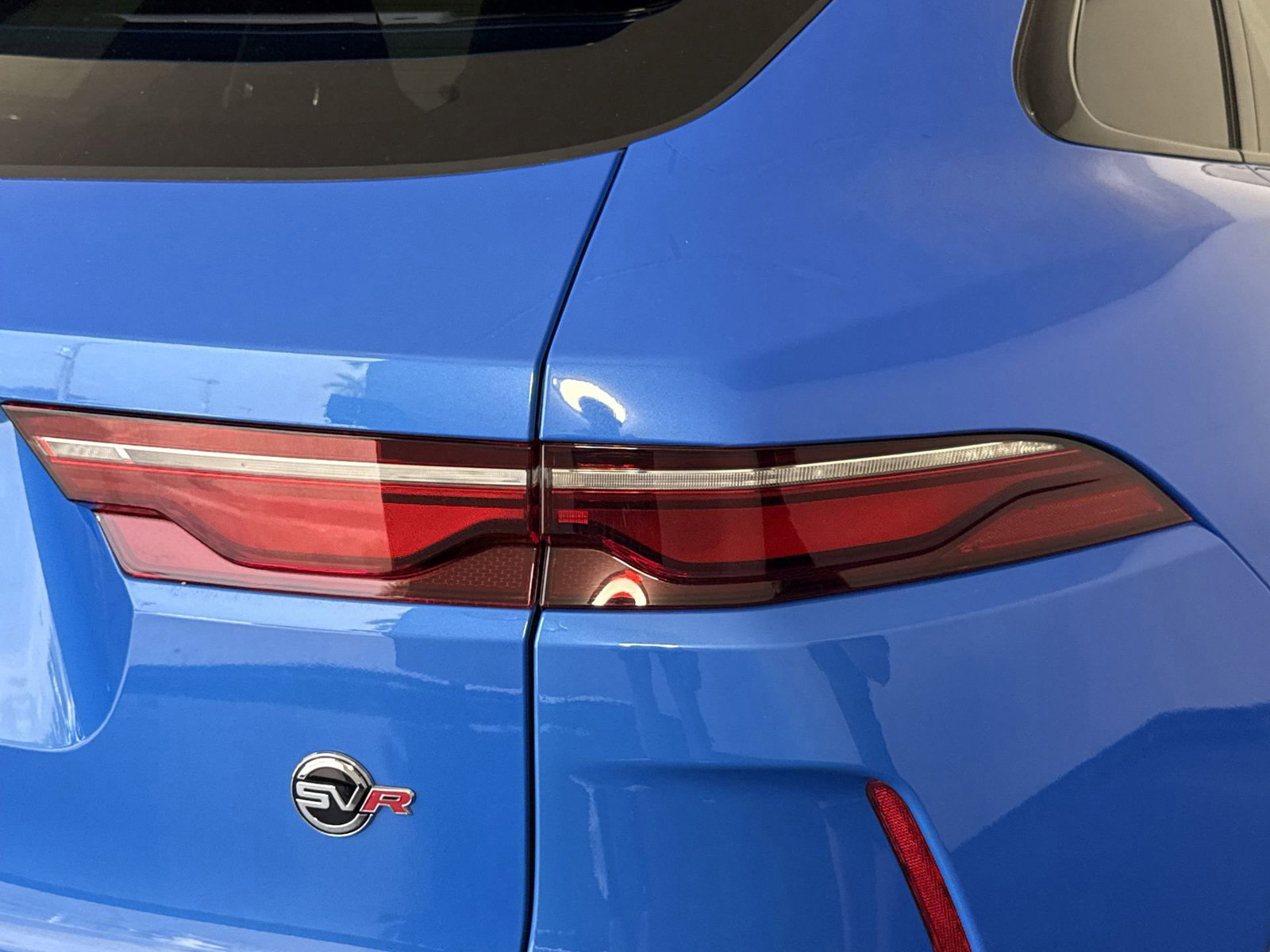 Used 2021 Jaguar F-PACE SVR image 26