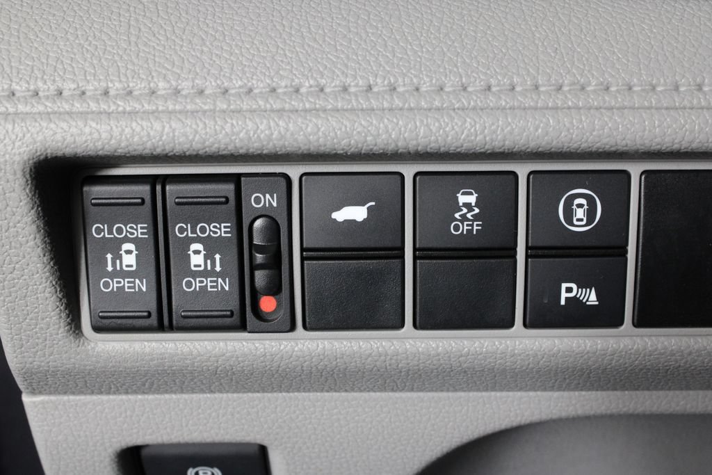 Used 2023 Honda Odyssey Elite image 25