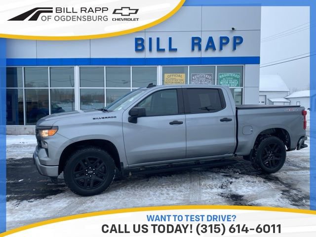 Used 2023 Chevrolet Silverado 1500 Custom image 1