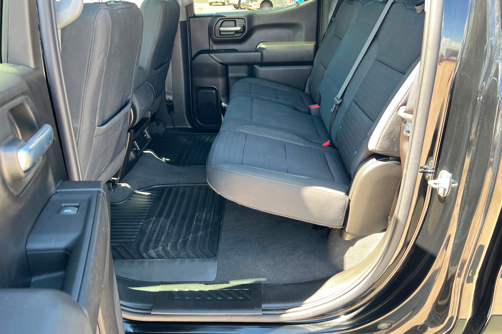 Used 2022 Chevrolet Silverado 1500 Custom AWD/4WD image 22
