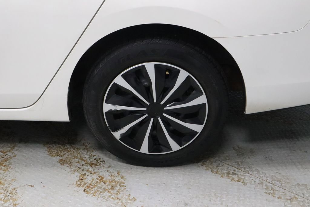 Used 2013 Nissan Sentra SV w/ Driver Pkg image 17