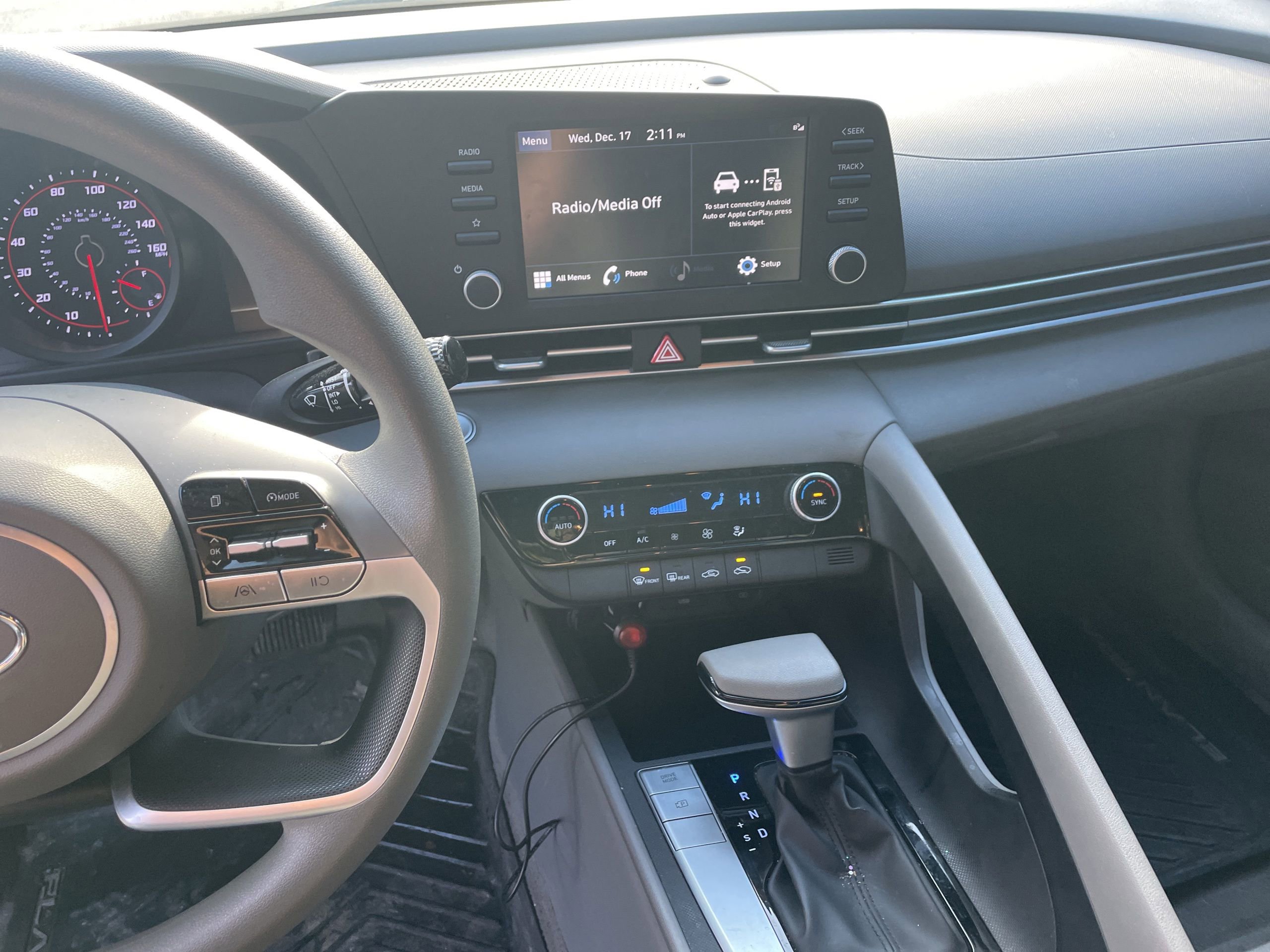 Used 2023 Hyundai Elantra SEL image 12